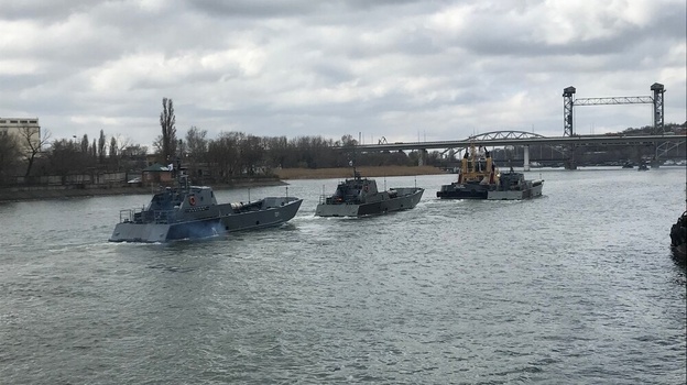 В Чёрное море перебрасывают корабли Каспийской флотилии