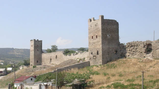 В Крыму ответили Ширвиндту на критику Генуэзской крепости