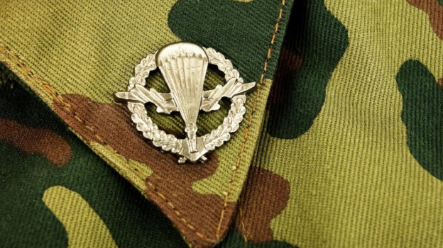 Аксёнов поздравил личный состав и ветеранов ВДВ с профессиональным праздником