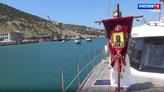 Морской крестный ход доставил иконы из Краснодарского края в Крым