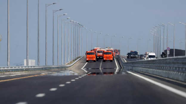 По Крымскому мосту проехало 1,5 миллиона грузовых автомобилей