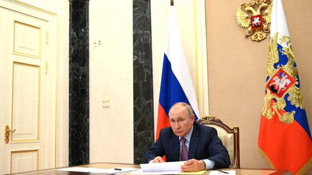 Путин отметил сложность ситуации с коронавирусом в России