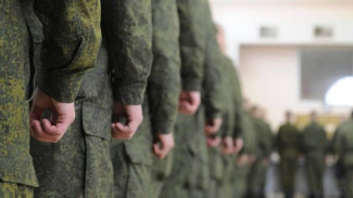 Более 500 крымчан поступили на контрактную службу в вооруженные силы России