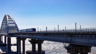 Движение по Крымскому мосту в обоих направлениях возобновили