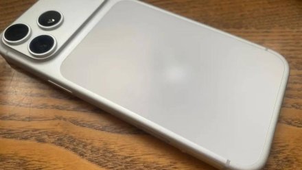 Крымчанка похищала деньги из кассы для покупки нового телефона 