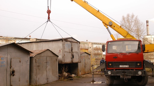 В Симферополе создадут парковки на месте демонтированных гаражей