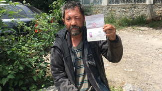 Мэр Ялты помогла бездомному из Кореиза восстановить паспорт