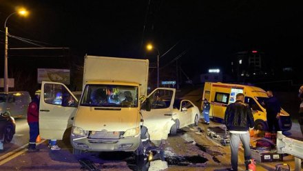 Водителя авто зажало в салоне в ДТП в Симферопольском районе