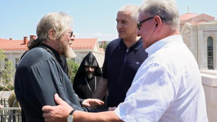 Сергей Аксёнов поздравил митрополита Тихона с днём рождения