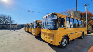 Пять новых школьных автобусов приехали в Севастополь