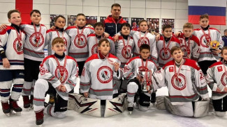 Юношеская хоккейная команда из Симферополя заняла второе место в Кубке конференции