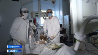 Инновации крымской хирургии: робот-ассистент и лазерное уничтожение камней в почках