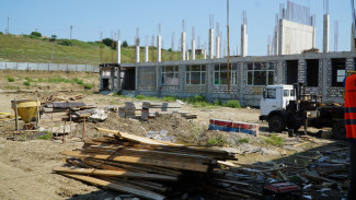 Школу на 800 мест в Керчи построили на 30%