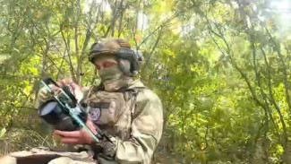 Гвардейцы-операторы FPV-дронов группировки войск «Днепр» уничтожают живую силу ВСУ на Ореховском направлении