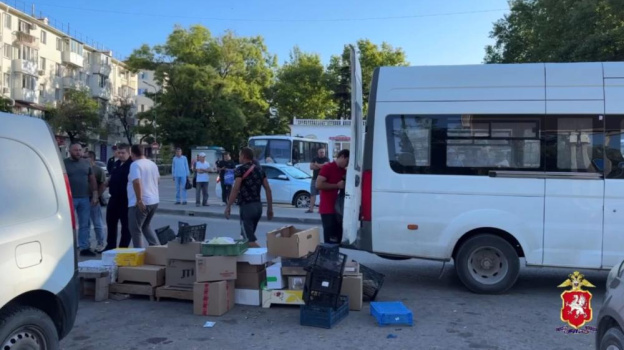 Полтонны продуктов изъяли у незаконных торговцев в Севастополе