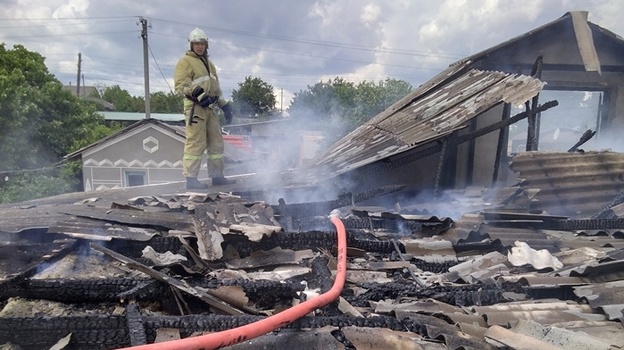 Крымские спасатели предотвратили взрыв в жилом доме 