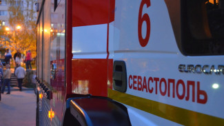 Продуктовый магазин загорелся в Севастополе