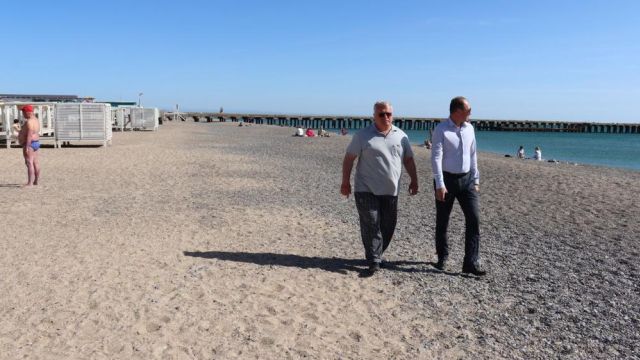 На пляжах Новофёдоровки прошла проверка готовности к курортному сезону