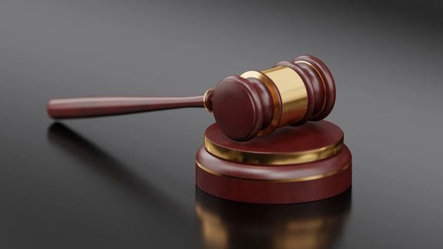 Автобус сбил дворника в Евпатории