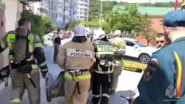 В Крыму сотрудник МЧС России спас соседа