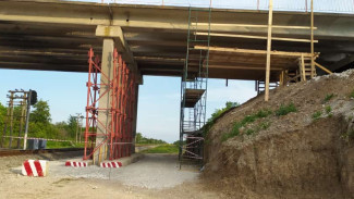 На дороге Нижнегорский − Белогорск идёт ремонт путепровода через железную дорогу