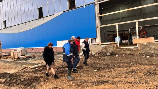 Спорткомплекс в Саках достроят до конца года