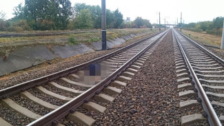 Мужчина погиб под колесами поезда в Симферопольском районе