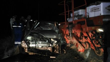 Человек погиб в ДТП с трактором и "Lada" на "Тавриде"