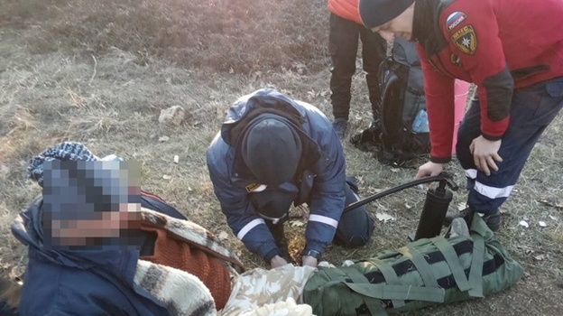 Мужчину с ребёнком спасли на плато Чуфут-Кале в Крыму