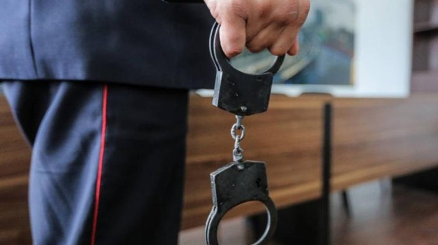 Крымский полицейский помогал банде «черных риэлторов», сообщая о смерти людей