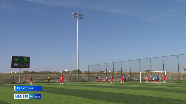 Футбольный турнир среди команд из новых регионов России завершился в Евпатории