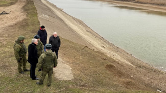 Аксёнов и Гоцанюк приехали к Северо-Крымскому каналу с проверкой