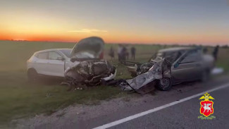 5-месячный ребенок и водитель погибли в ДТП в Нижнегорском районе: Еще четверо человек пострадало