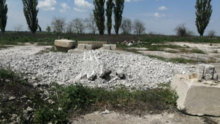 Житель Джанкоя разбил бетонные столбы, чтобы украсть металлолом