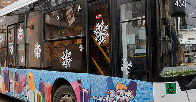 «Новогодний троллейбус» вышел на линию в Симферополе
