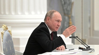 Путин потребовал от властей Украины признать Крым частью России