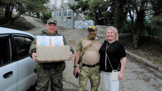 Из Ялты штаб "Мы вместе" отправил гуманитарную помощь участникам СВО и жителям Херсонской области.