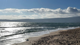 Пляжи в Феодосии закрыли для купания из-за шторма