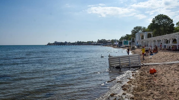 Власти Крыма назвали основные проблемы с пляжами в Евпатории