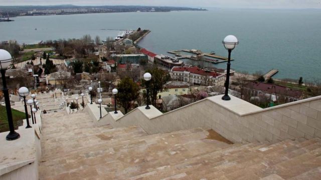 Проведение факельного шествия отменили в Керчи