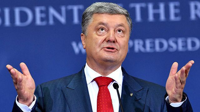 Порошенко: Зеленский не может противостоять России