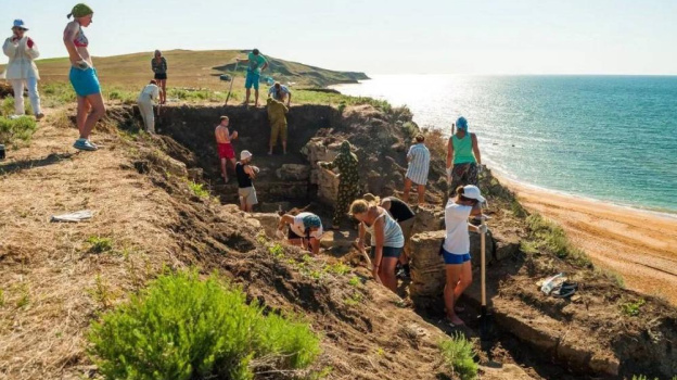 Детей из Донбасса и юга Украины отправят в археологическую экспедицию в Крыму и Краснодаре
