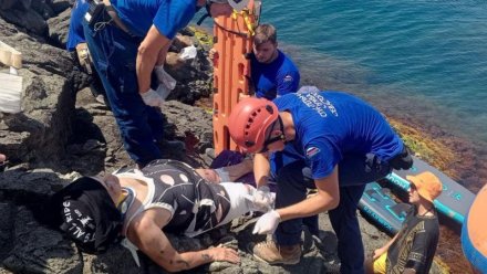 Женщина упала с пяти метров по пути на дикий пляж в Севастополе