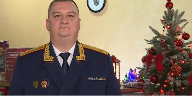Глава республиканского Следкома поздравил крымчан с Новым годом