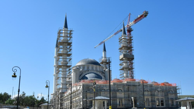 Строительство Соборной мечети Крыма приближается к завершению — Аксёнов