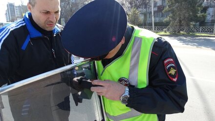 13 водителей в Севастополе наказали за чрезмерную тонировку стёкол