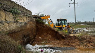 В Евпатории ликвидируют аварию на водопроводе