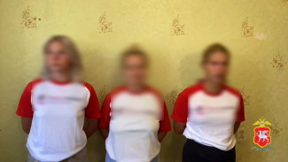 В Крыму оштрафовали трех девушек за украинскую песню