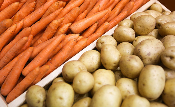 В Крыму за полгода более чем на 30% подорожали картофель и морковь