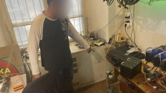 В мастерской по ремонту телефонов в Симферополе нашли наркотики